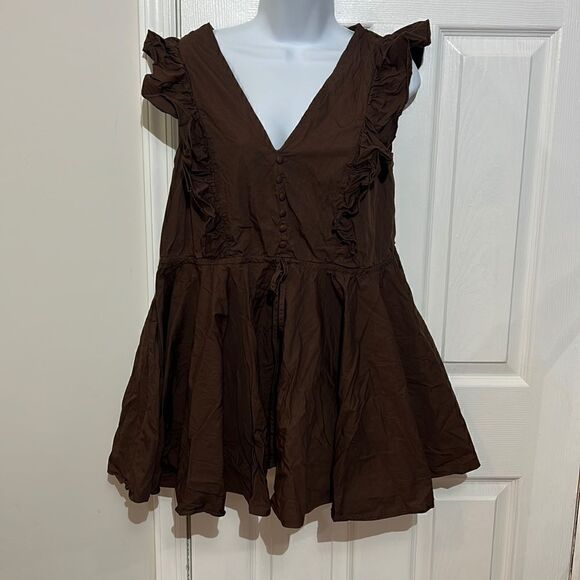NWOT PrettyLittleThings Chocolate Poplin Button Detail Flare Short Romper size 1 - Picture 6 of 11